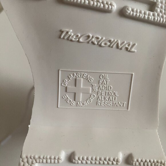 NWT Dr. Martens 1460 White Monochromatic Patent Leather Women's Boots Size 6 - Picture 11 of 16